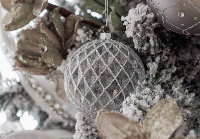 flocked-christmas-tree-silver-white-ornaments-102